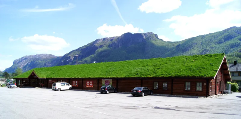 Lafthuset fabrikkutsalg - Viking Garn (lafthuset-01.jpg)