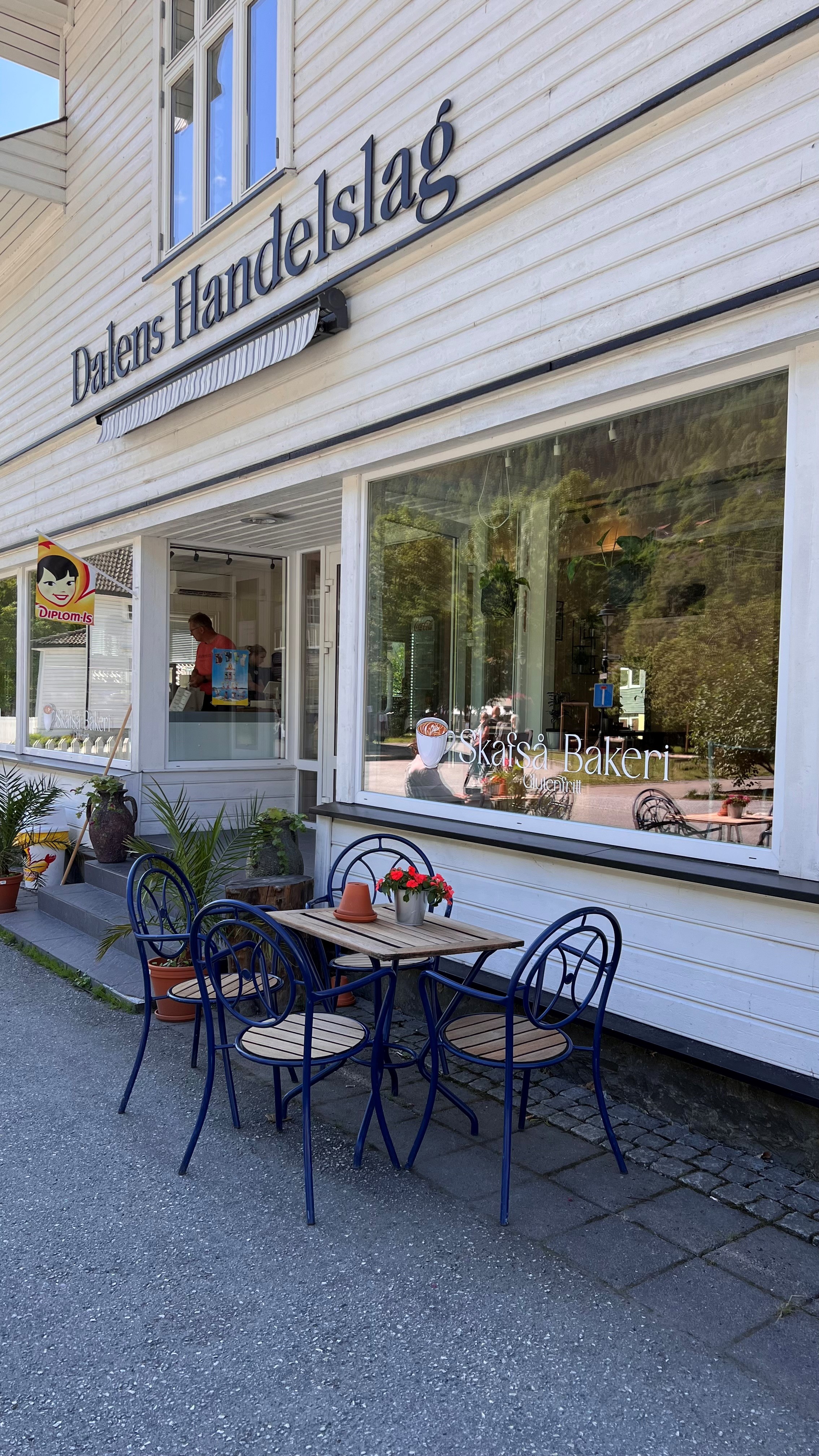 Skafså Bakeri (skafsåbakerifasadetokke.jpg)