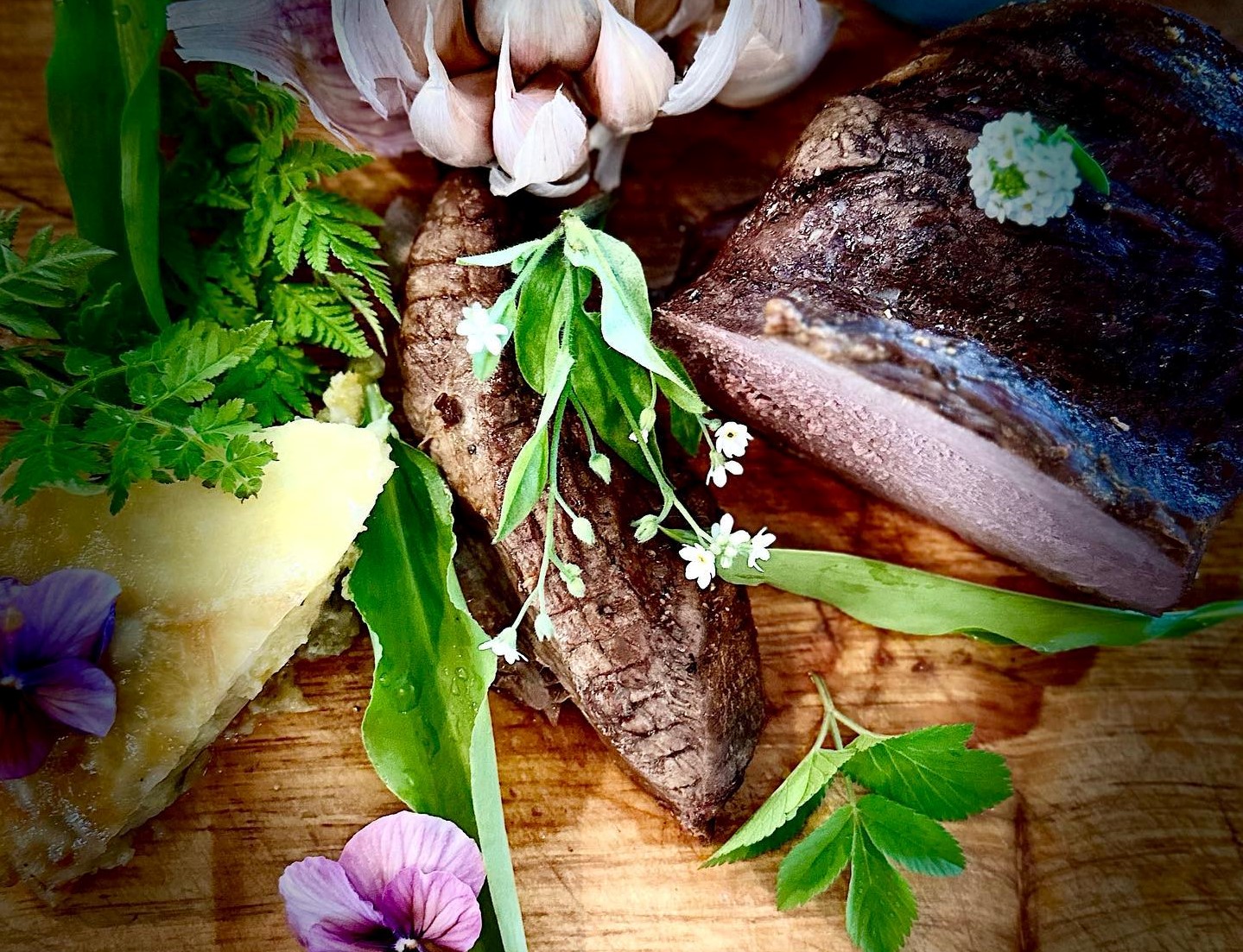 Brokkestøylen Glasskafé & Glamping (brokkestoylen-biffstykke.jpg)