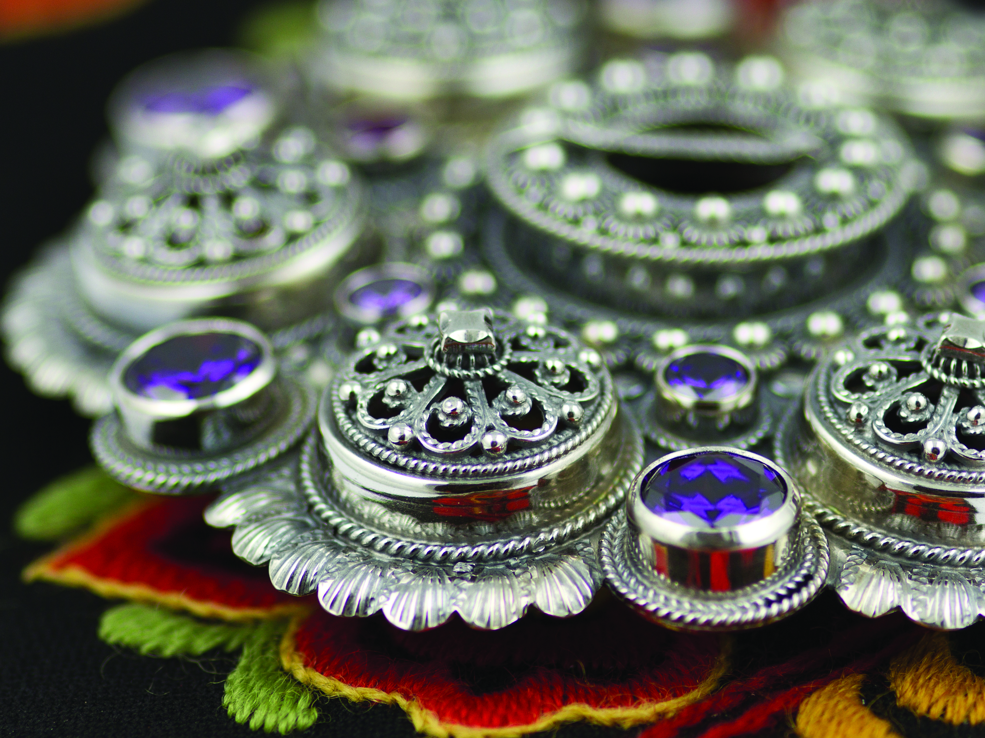 Sølvsmedkunst i Setesdal (sølvsmeed-hasla_bolesolje_lilla_anne_hasla.jpg)