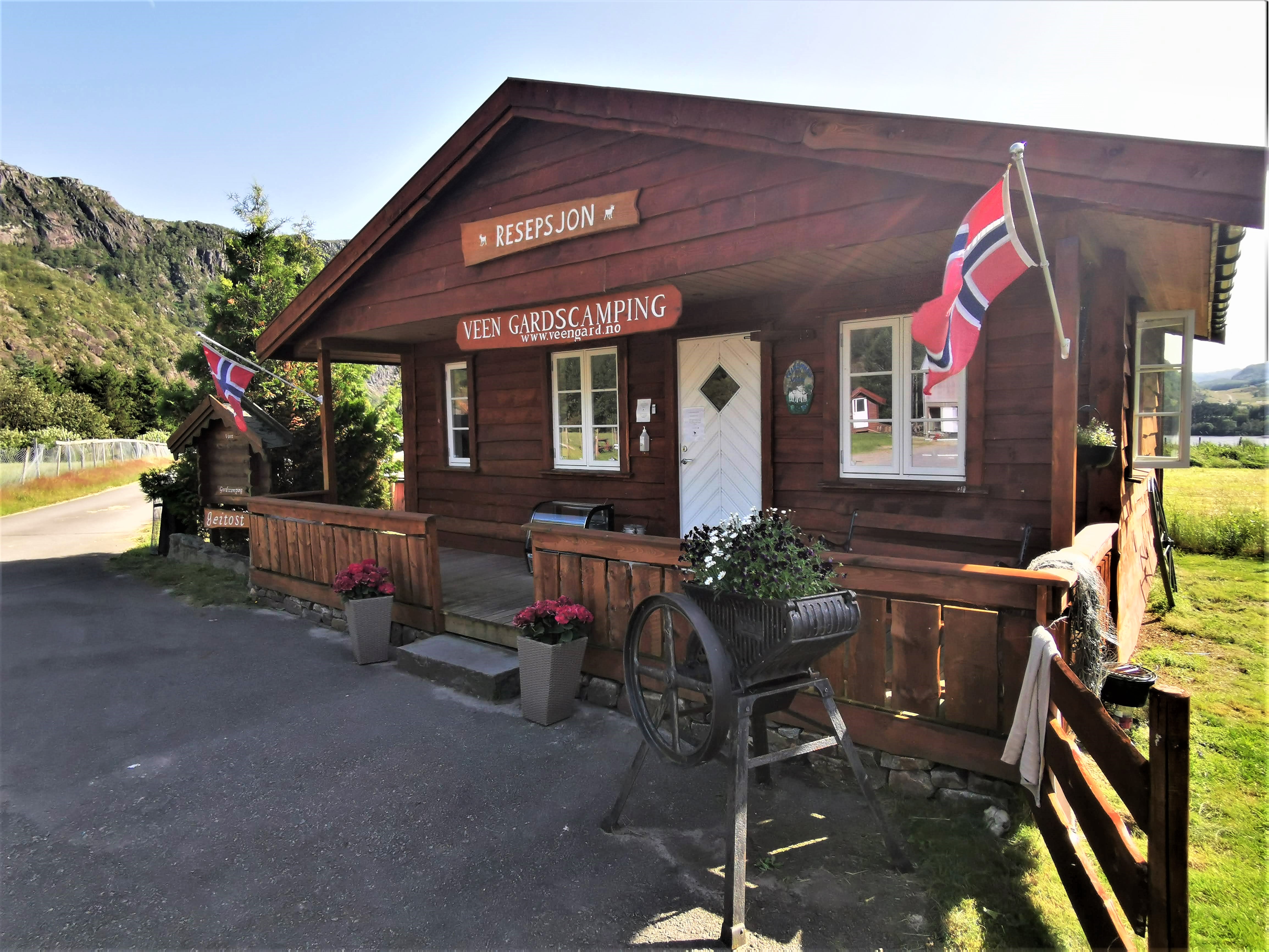 Veen gardscamping (veen-resepsjon.jpg)