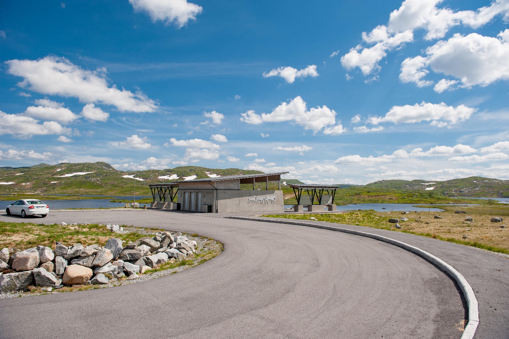 Håheller rasteplass (suleskar-7010.jpg)