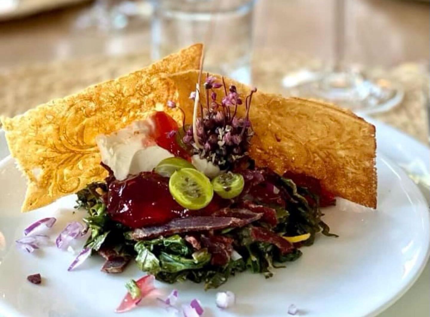 Brokkestøylen Glasskafé & Glamping (brokkestoylen-salat.jpg)