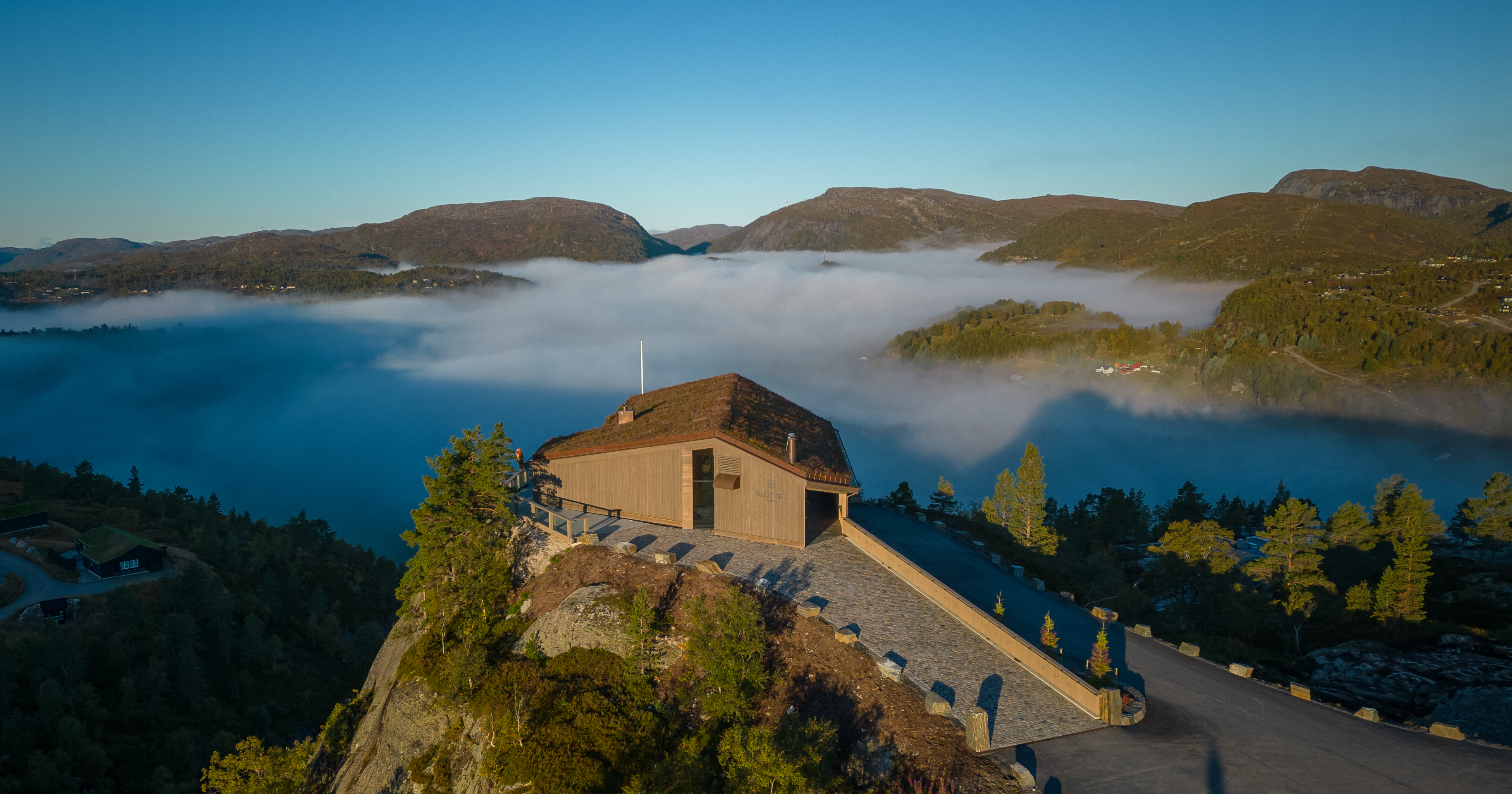 Slottet (slottet_sirdal_foto-simen_haughom.jpg)